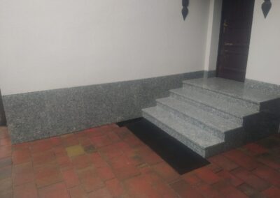 granit schody do domu strzegom